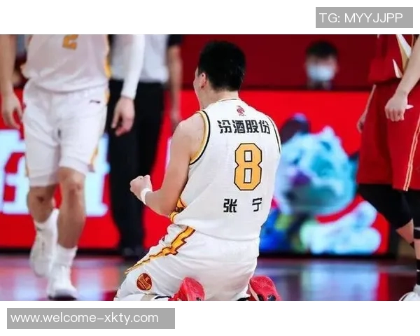 小卡回应体力不足换人传闻称自己并未感到疲惫